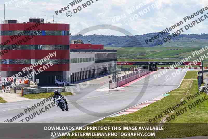 cadwell no limits trackday;cadwell park;cadwell park photographs;cadwell trackday photographs;enduro digital images;event digital images;eventdigitalimages;navarra;no limits trackdays;peter wileman photography;racing digital images;trackday digital images;trackday photos